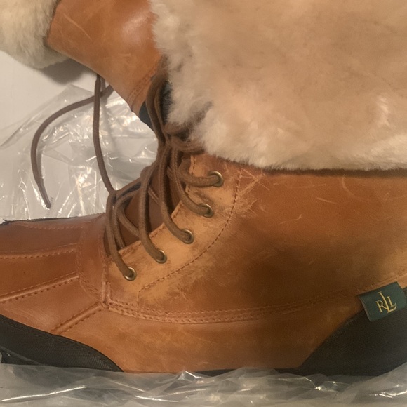 Boots - Picture 5 of 6